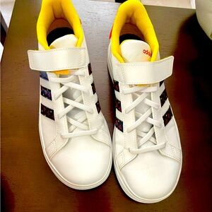 Adidas x Disney Mickey big kid-child size 6